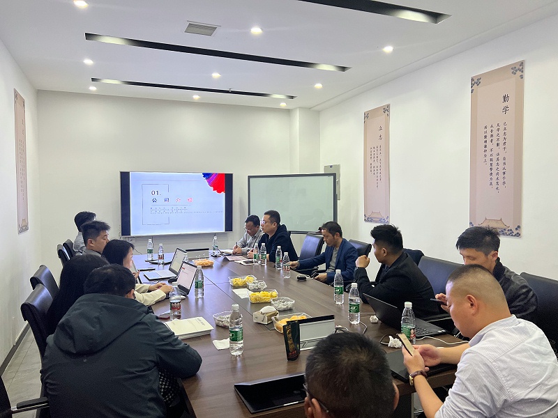湖南購及得供應鏈有限公司總經(jīng)理何建鋒會上分享